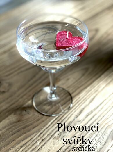 svicka-plovouci-srdicka-cervena-vune-ibisek-001.jpg